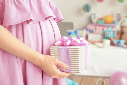 Best Gift Ideas That Pregnant Moms Will Actually Want